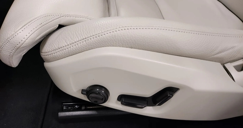 Volvo XC 60 cena 177900 przebieg: 84252, rok produkcji 2022 z Dąbrowa Górnicza małe 466
